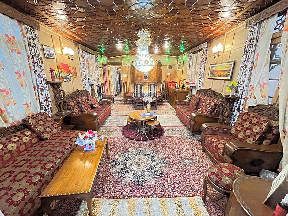 Young Shahzada Group of Houseboats