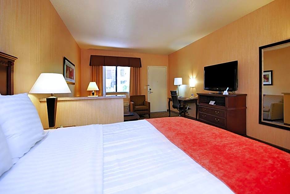 Best Western San Dimas Hotel & Suites