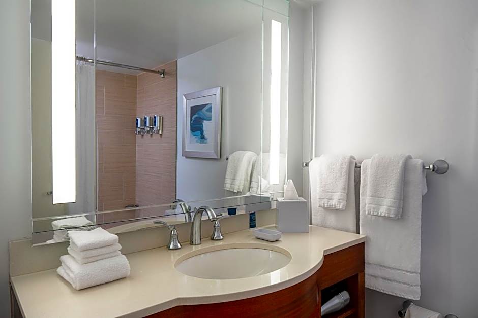 Four Points by Sheraton Suites Tampa Airport Westshore