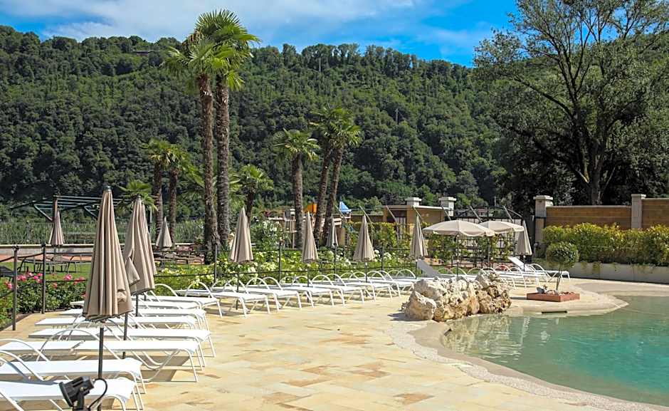 Yachting Residence - Private Dock, Lake Access & SPA