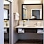 Hampton Inn By Hilton and Suites at Wisconsin Dells Lake Delton WI