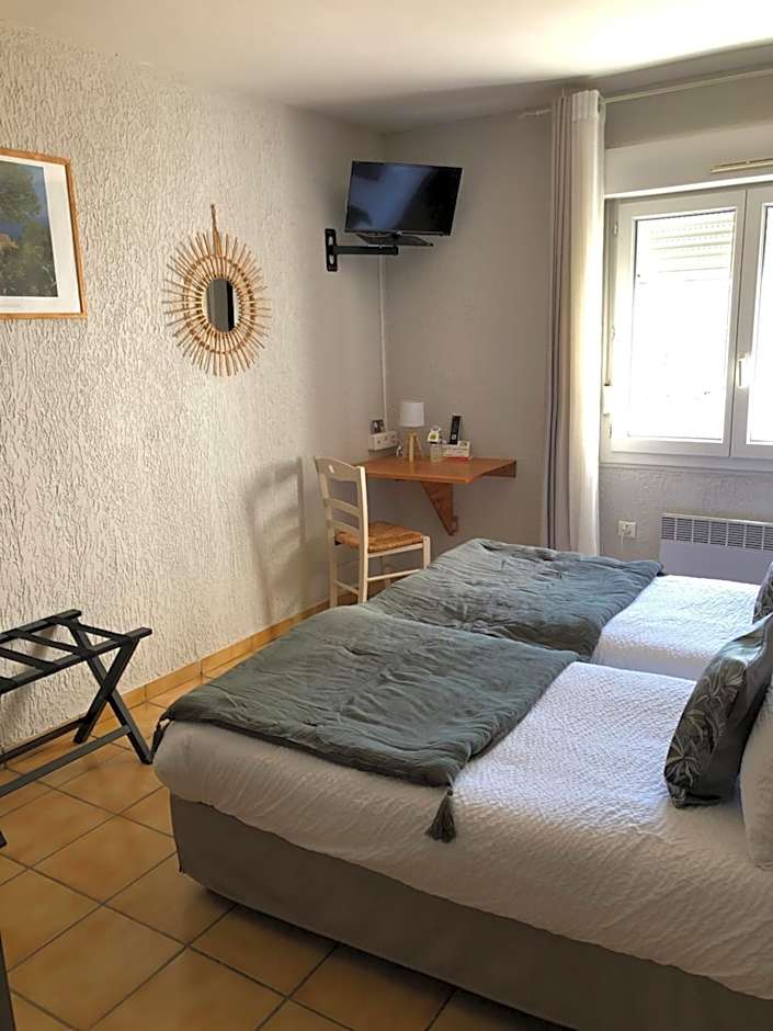 Hôtel Restaurant Le Clos Charmant