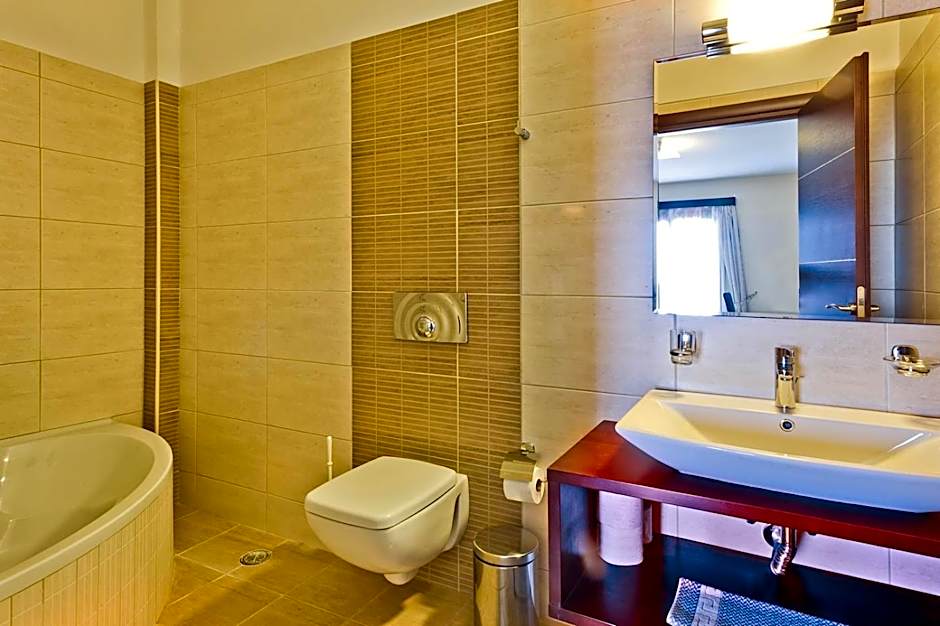 Socrates Studios & Apartments