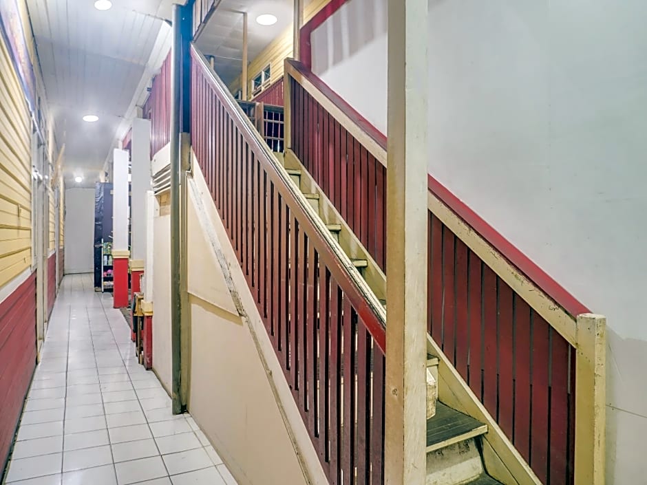 Hotel O Anggrek Daqu Syariah Kapuas