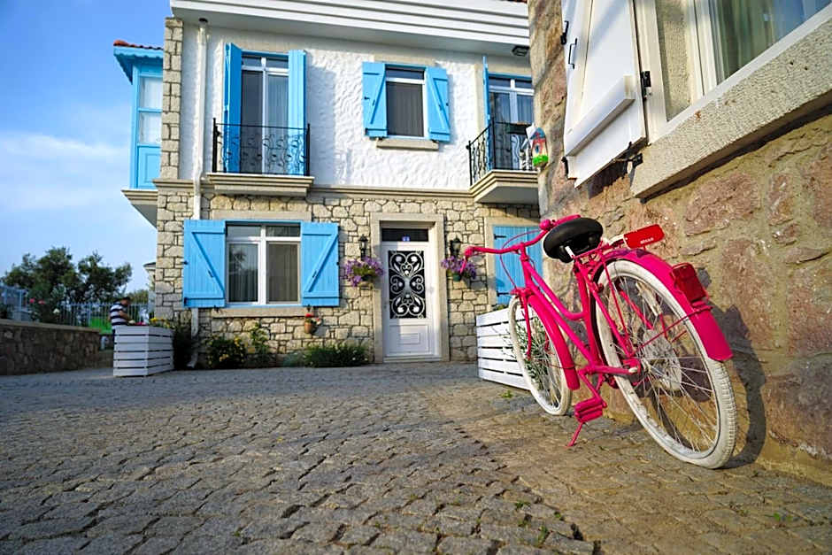 Zeytin Arası Apart Otel