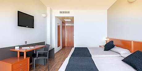 Quadruple Room with Terrace (3 Adults + 1 Child)