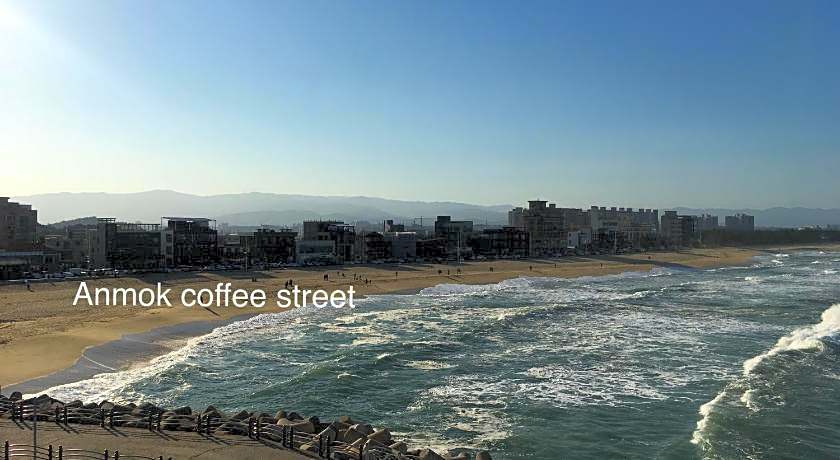 Aark House - Foreigners Only