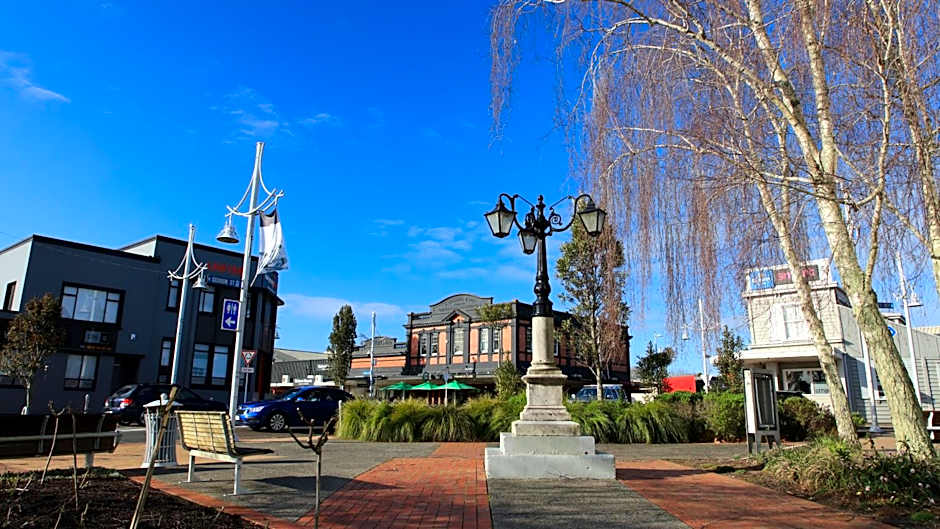 Bk's Counties Motor Lodge