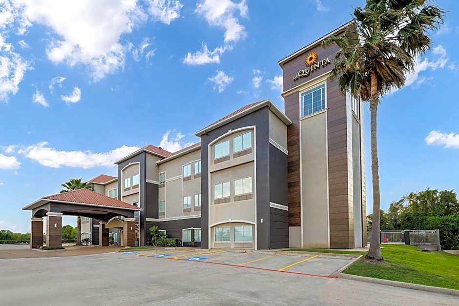 La Quinta Inn & Suites by Wyndham Alvin