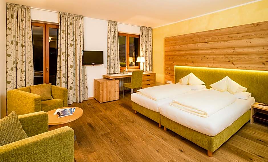 Hotel Post - OlangCard included