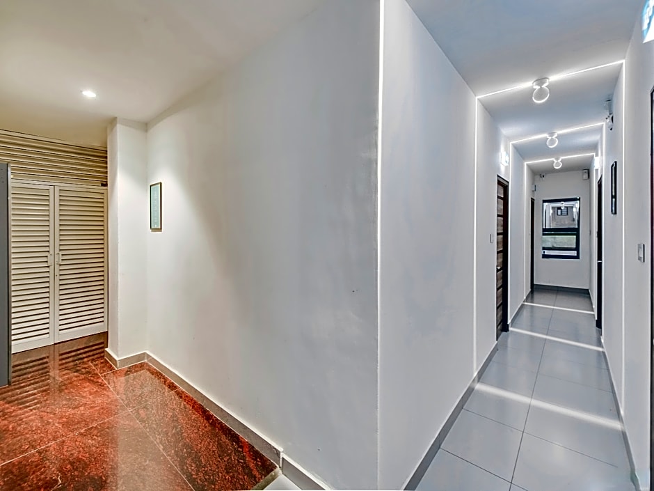 Vihaari 24 Business Hotel