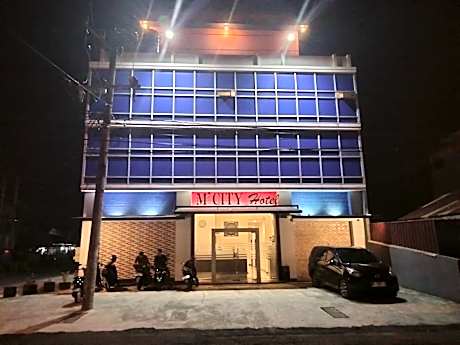 Hotel M City