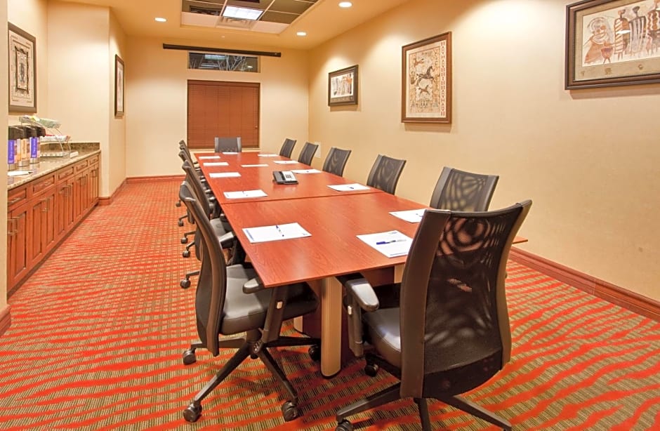 Holiday Inn Express & Suites Gallup East By IHG