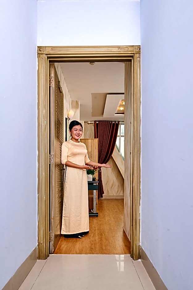 Saigon Charm Hotel