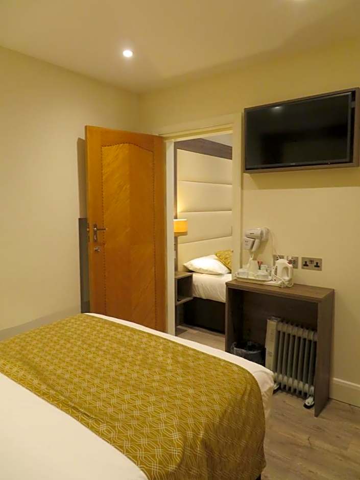 Glendale Hyde Park Hotel