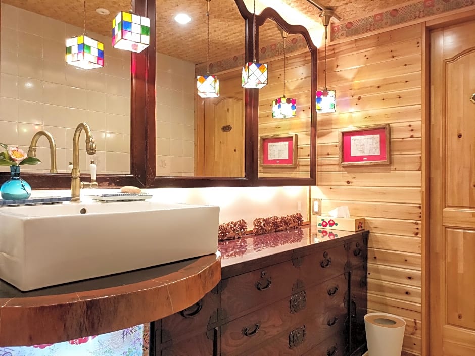 Dyeing and Hostel Nakashimaya - Female only