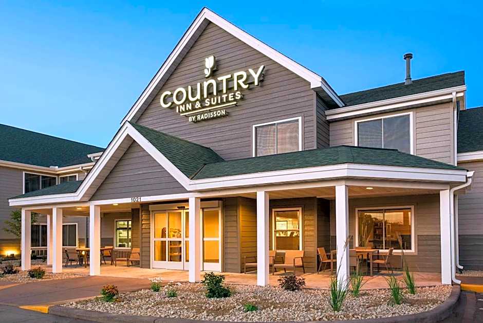 Country Inn & Suites by Radisson, Chippewa Falls, WI