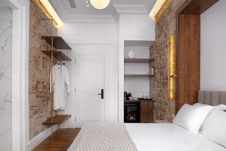 Signature Double Room – Acropolis View