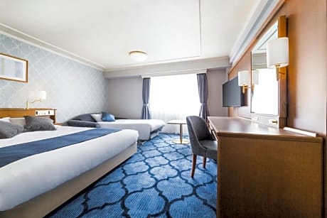 Superior Double Room with Sofa Bed - Non Smoking