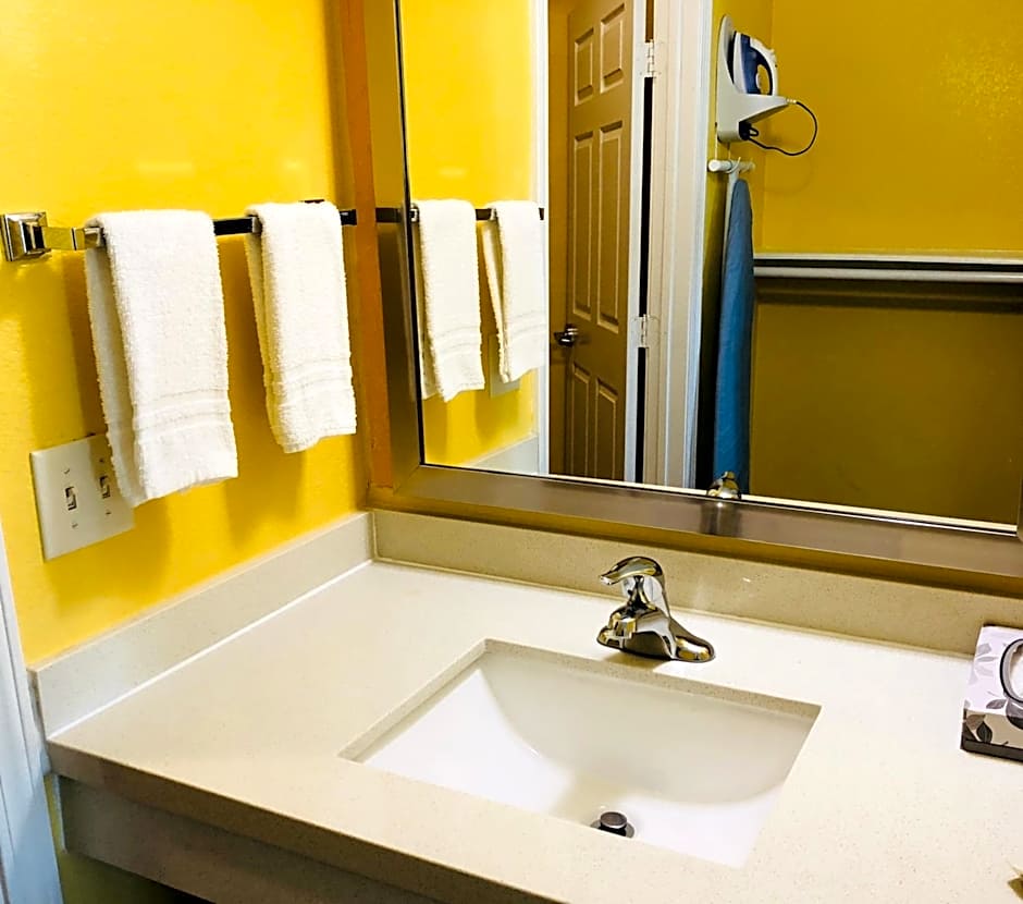 Days Inn by Wyndham Port Aransas TX