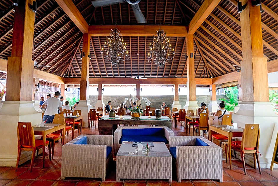 Villa Kayu Raja