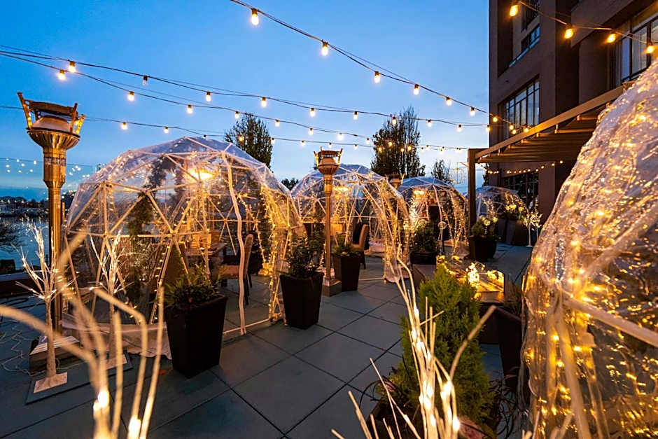 Delta Hotels by Marriott Victoria Ocean Pointe Resort