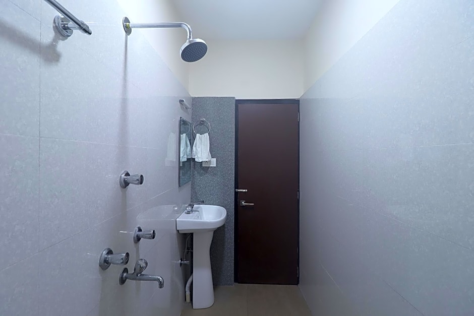 FabHotel Kutighar Regency