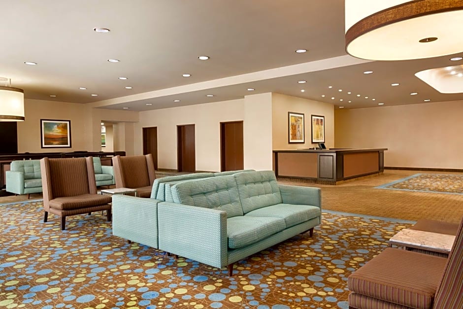 Radisson Hotel Fresno Conference Center – Fresno, CA