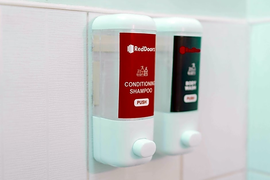 RedDoorz Plus @ Poblacion District Davao