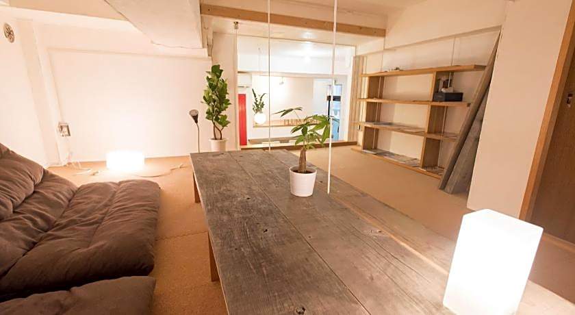 plumhostel