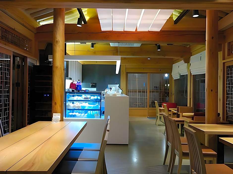 Hwangnamkwan Hanok Guesthouse
