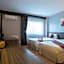 Kiss Gardenhome Chic Hotel
