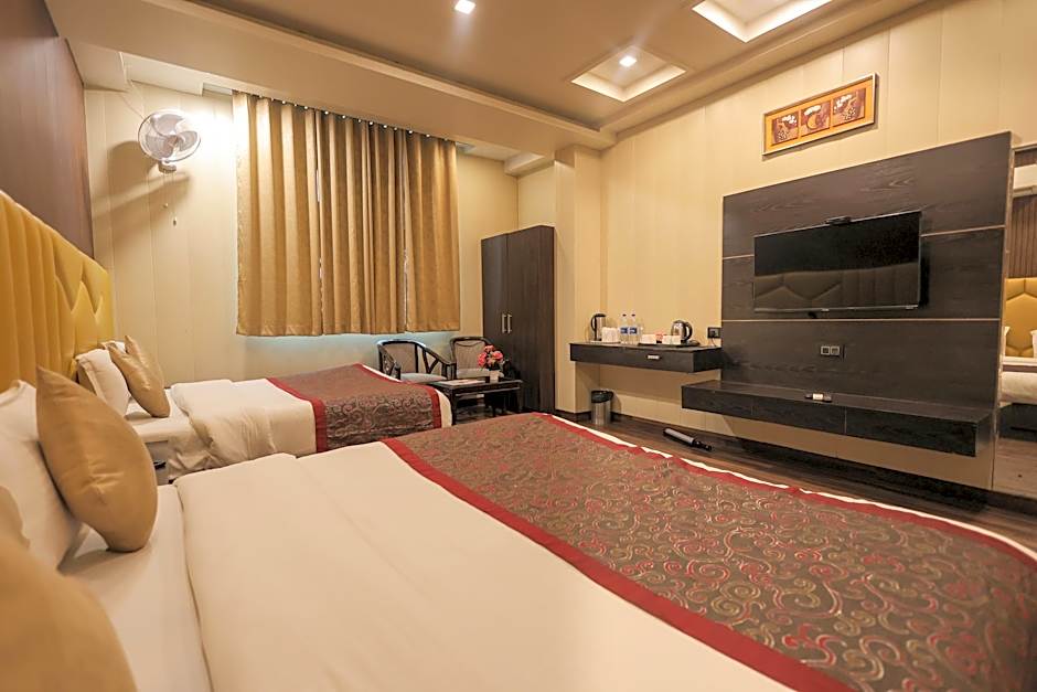 Hotel Krishnam Vrindavan – Near Banke Bihari Temple