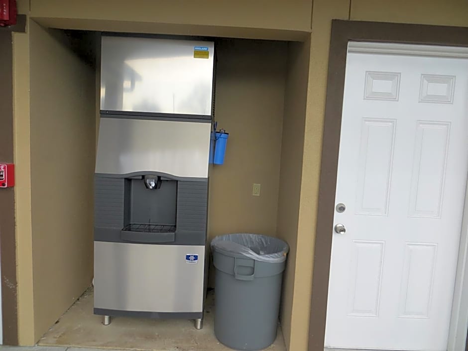 Scottish Inn & Suites Baytown