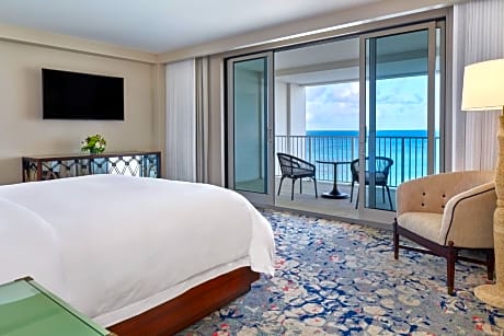 Luxury 1 Bedroom Suite with 1 King, Oceanfront, Balcony