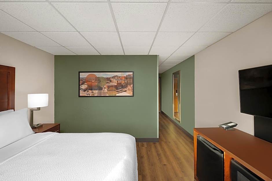 Garner Hotel Butte by IHG