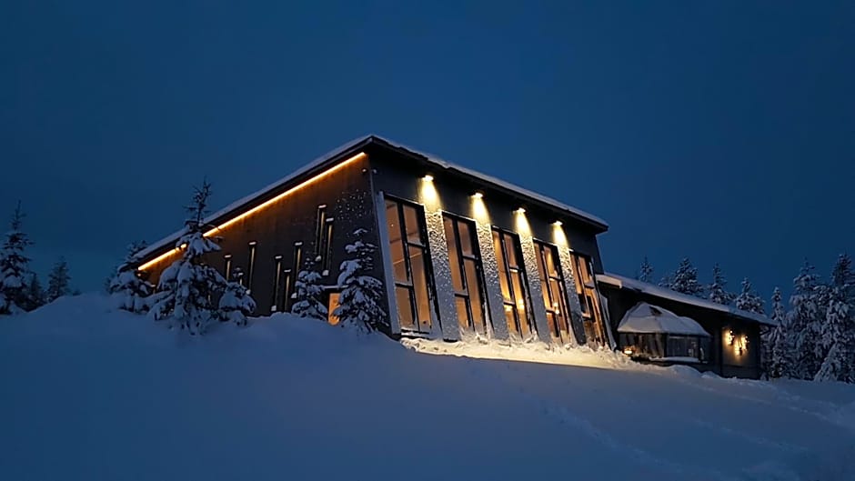 Santa's Igloos Arctic Circle