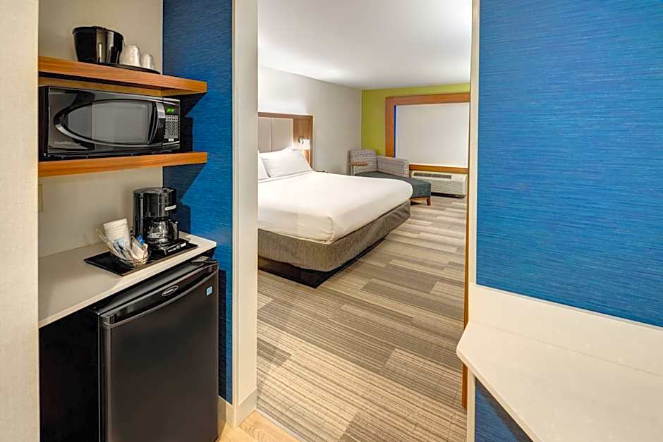 Holiday Inn Express Woodbridge By IHG