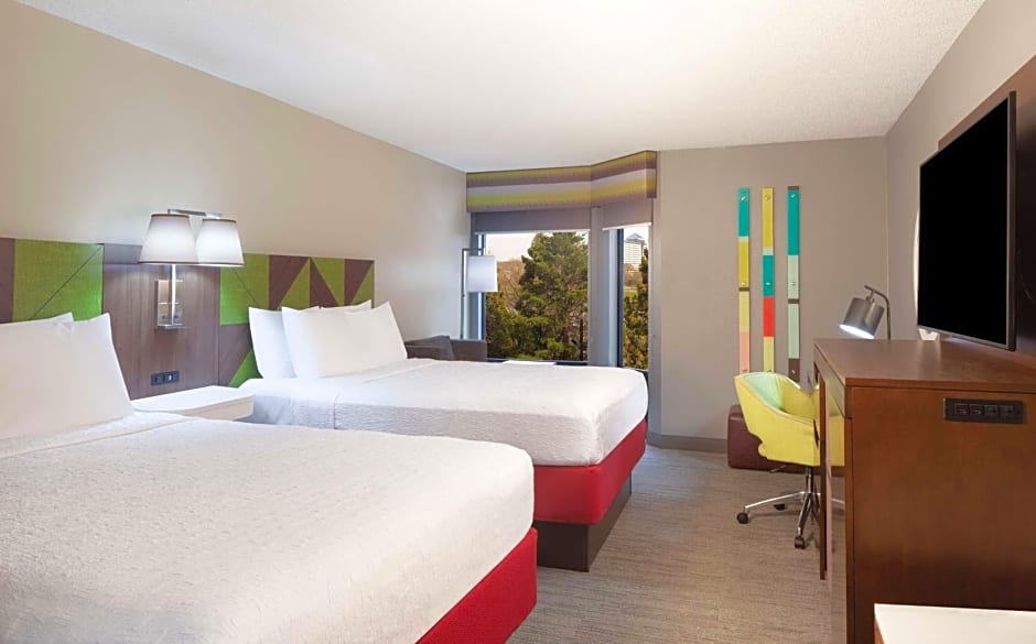 Hampton Inn By Hilton And Suites Atlanta Airport