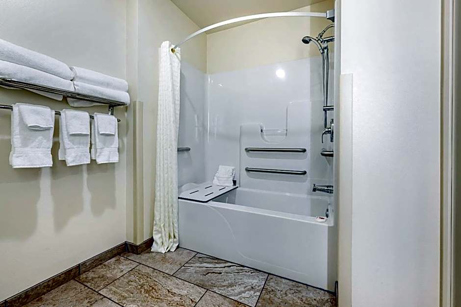 Comfort Inn & Suites Medina NY near Erie Canal