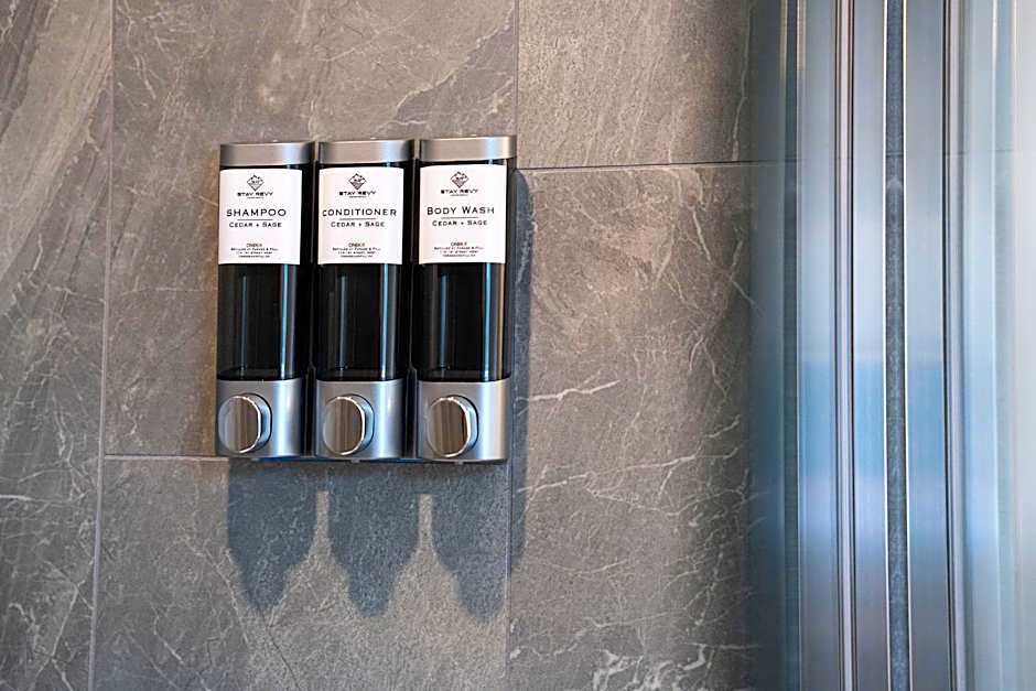 Escape to Revy - Beautifully Designed Condo