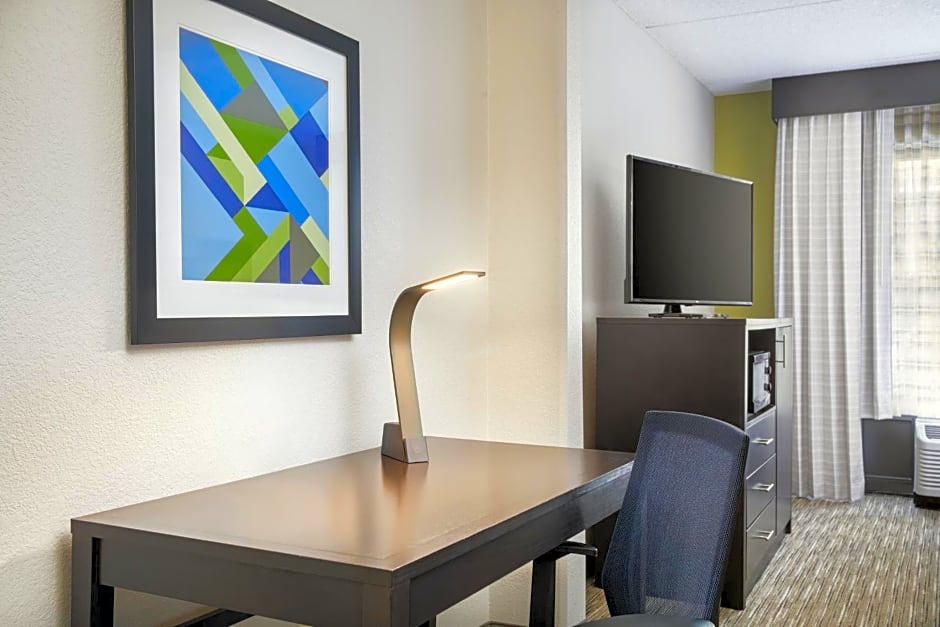 Holiday Inn Express & Suites Jacksonville South East - Medical Center Area