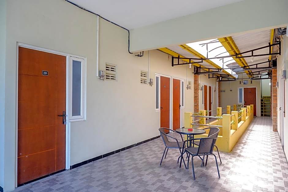 RedDoorz near Bandara Ahmad Yani Semarang