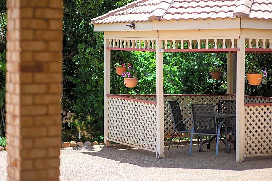 Highlander Motor Inn