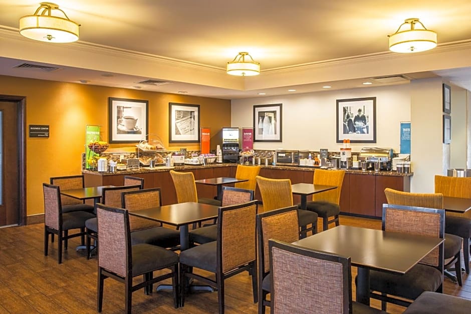 Hampton Inn By Hilton Philadelphia-International Airport
