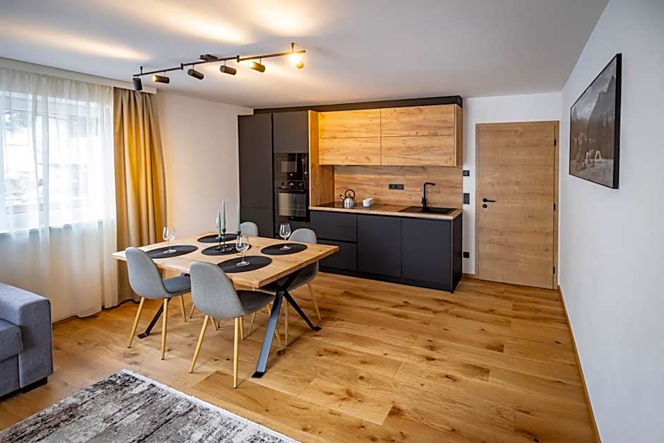 RIVERSIDE RAURIS APARTMENTS