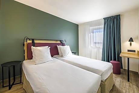 Double Room with 2 Single Beds
