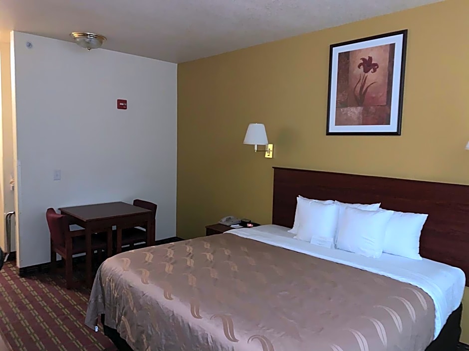 Holiday Inn Express - Wichita North - Park City, an IHG Hotel