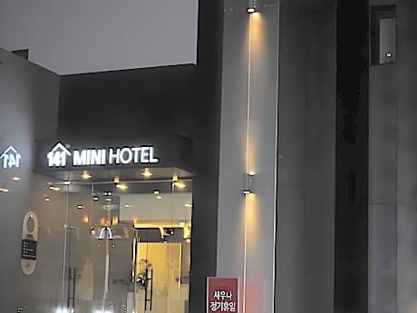 141 Mini Hotel