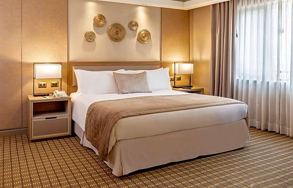 Photo 1 of 13 of Classic 1 King Bed